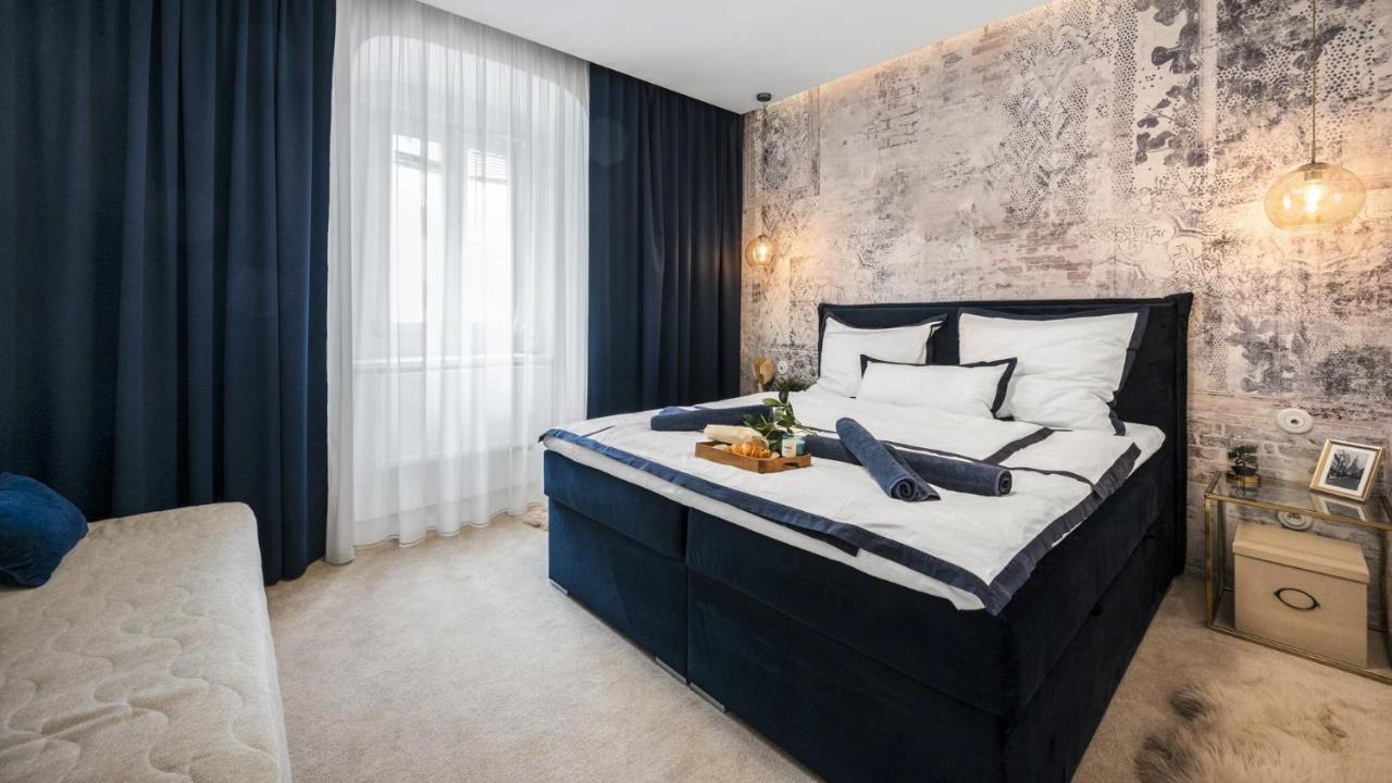 New Design & High Standard Apt From 16Th Century In Old Town-Free Parking 布拉迪斯拉发 外观 照片